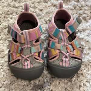 Keen baby size 4 shoes